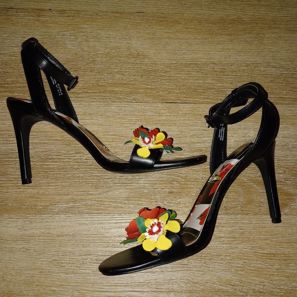 Mix No. 6 "Aeradia" 3D flower heels ankle straps Size 10